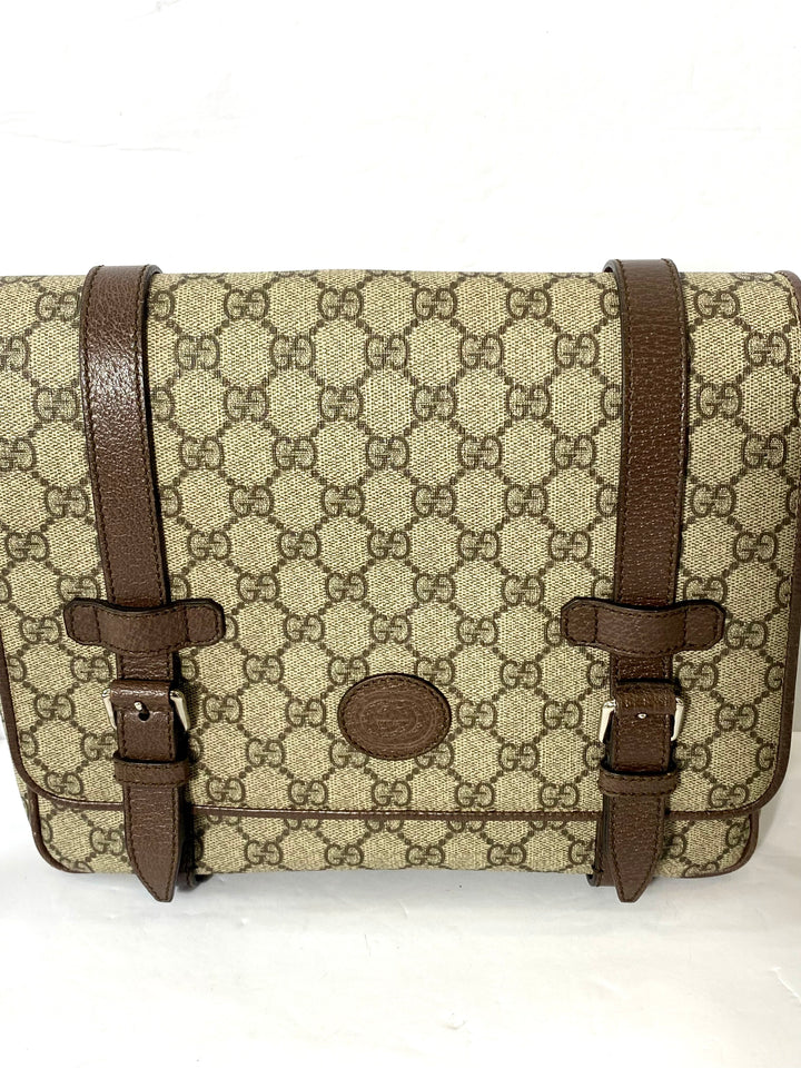 GUCCI GG SUPREME MESSENGER BAG