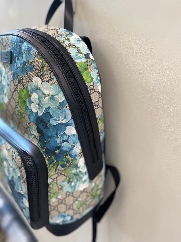 GUCCI GG SUPREME MONOGRAM BLOOMS DAY BACKPACK