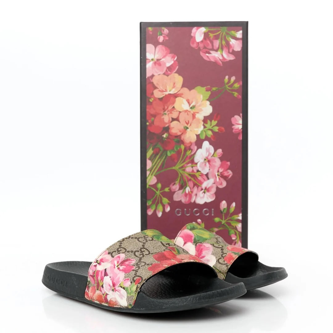 GUCCI GG SUPREME MONOGRAM BLOOMS POOL SLIDE MULES