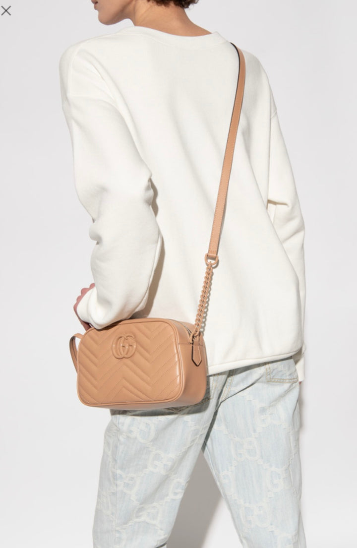GUCCI GG MARMONT SMALL MONOCHROME CHAIN BAG