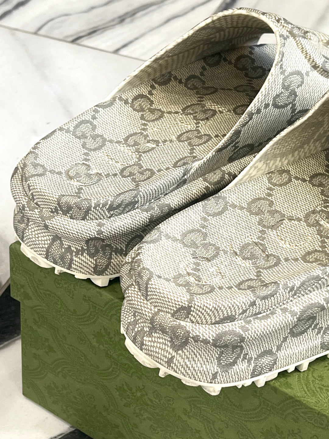 GUCCI GG MONOGRAM MIAMI PLATFORM SLIDES