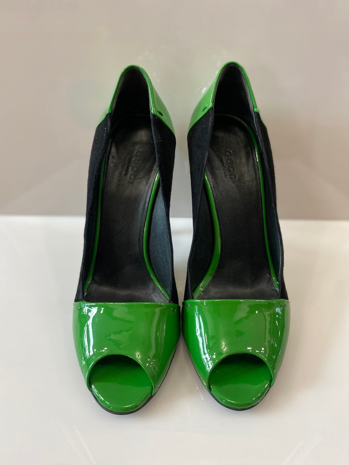 GUCCI PATENT LEATHER PEEP TOE PUMPS