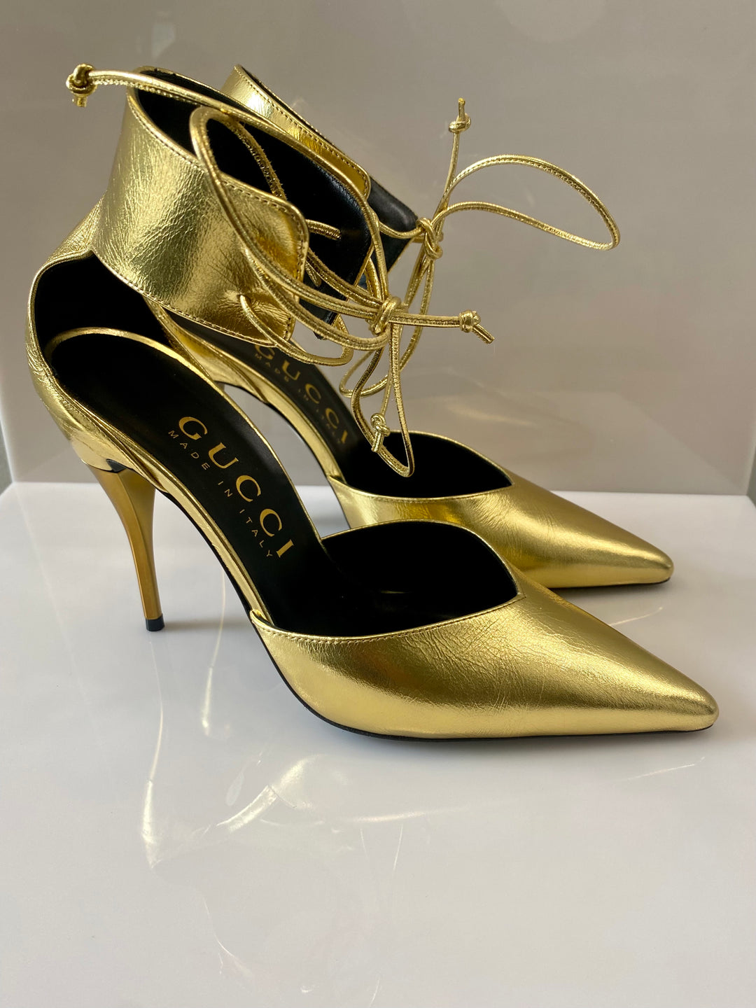 GUCCI PRISCILLA 105 METALLIC LEATHER PUMPS Caroline s Fashion Luxuries