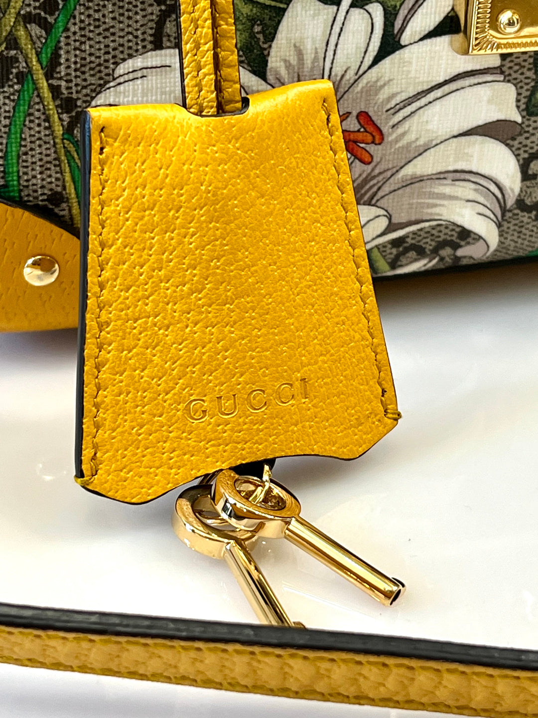 GUCCI GG SUPREME MONOGRAM FLORA BAMBOO PADLOCK BAG