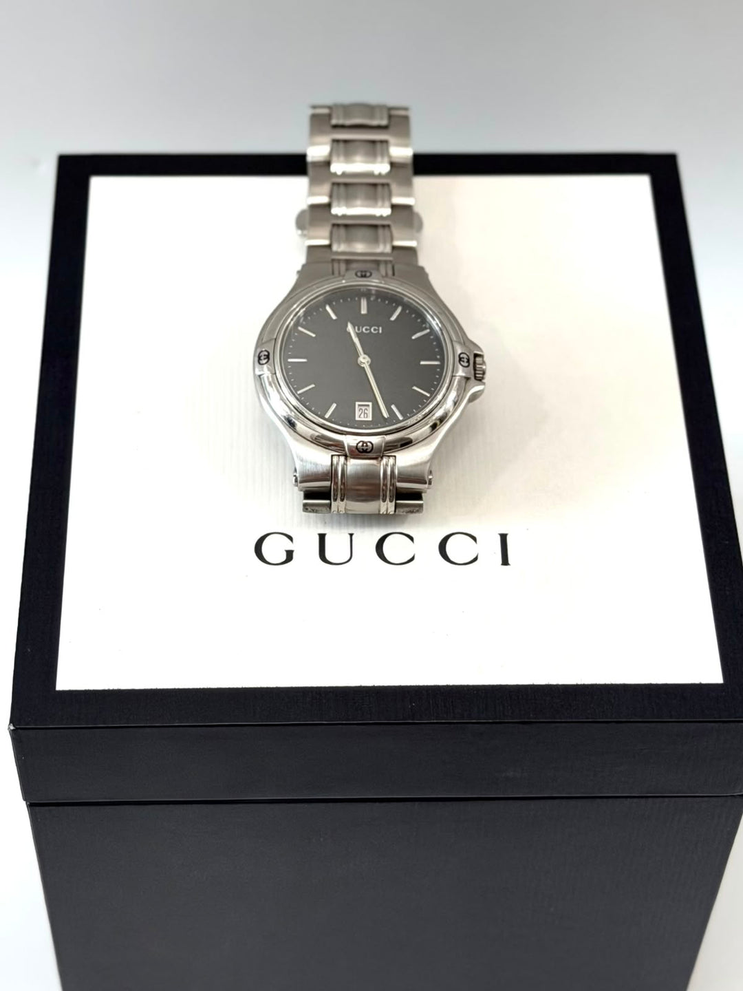 GUCCI 9040M BLACK DIAL STAINLESS STEEL QUARTZ WATCH