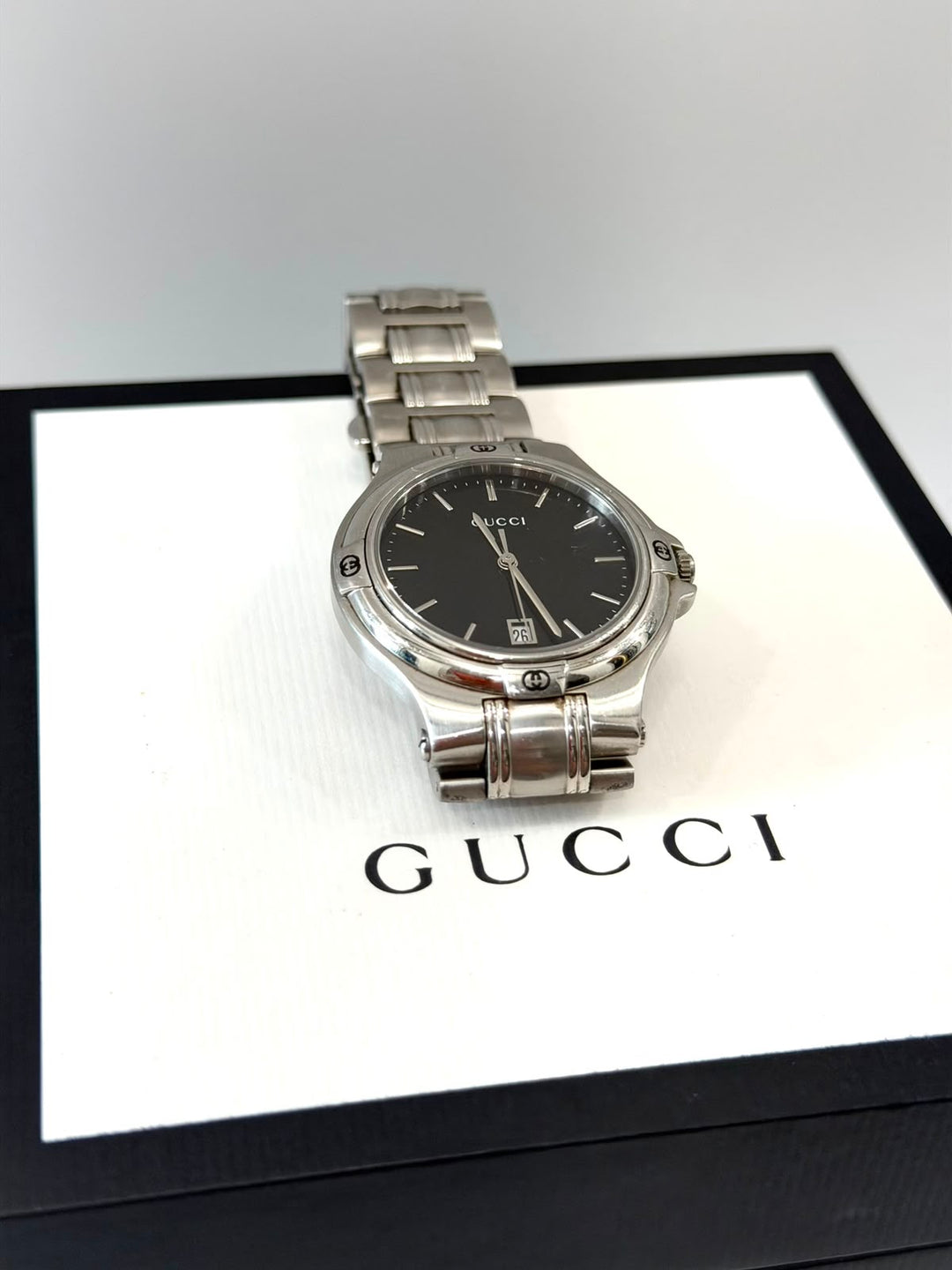 GUCCI 9040M BLACK DIAL STAINLESS STEEL QUARTZ WATCH