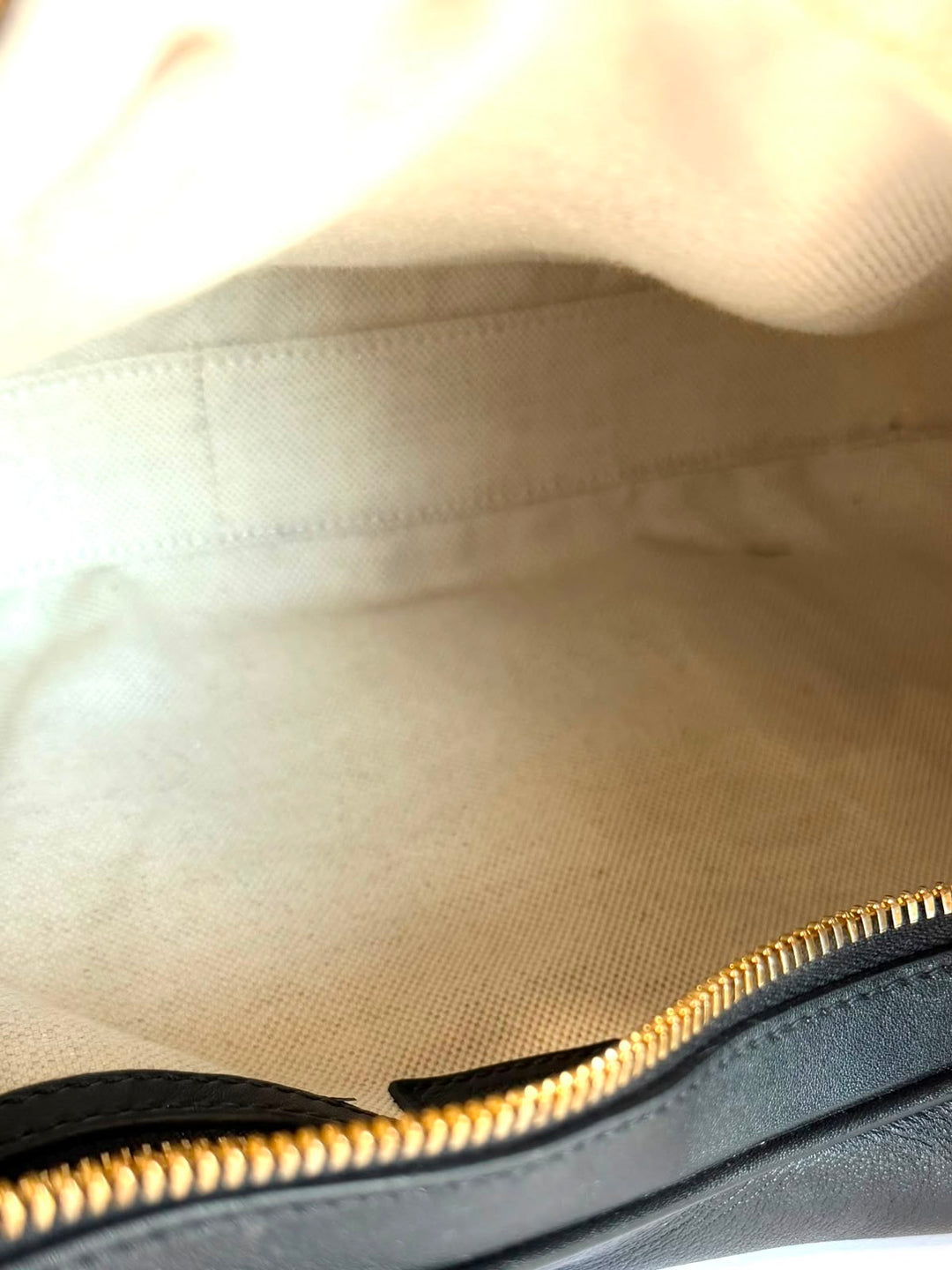 GUCCI ATTACHÉ SMALL CALFSKIN LEATHER SHOULDER BAG