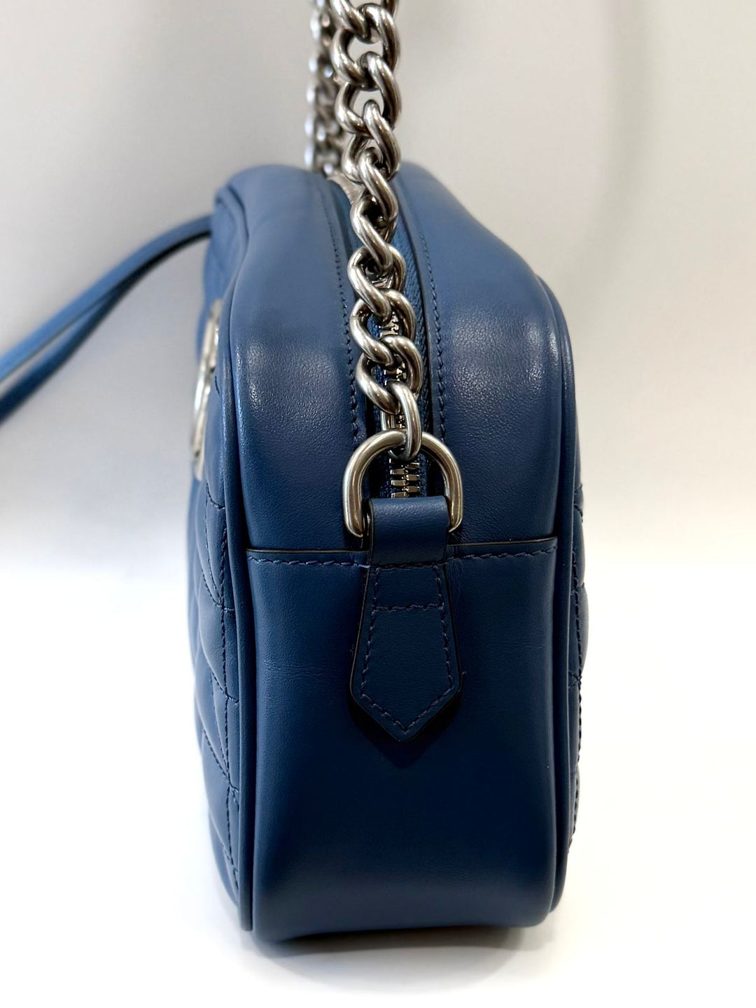 GUCCI GG MARMONT MATELASSÉ ARIA SMALL CALFSKIN LEATHER BAG