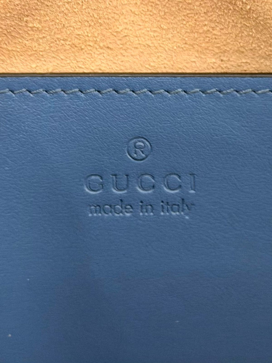 GUCCI GG MARMONT MATELASSÉ ARIA SMALL CALFSKIN LEATHER BAG