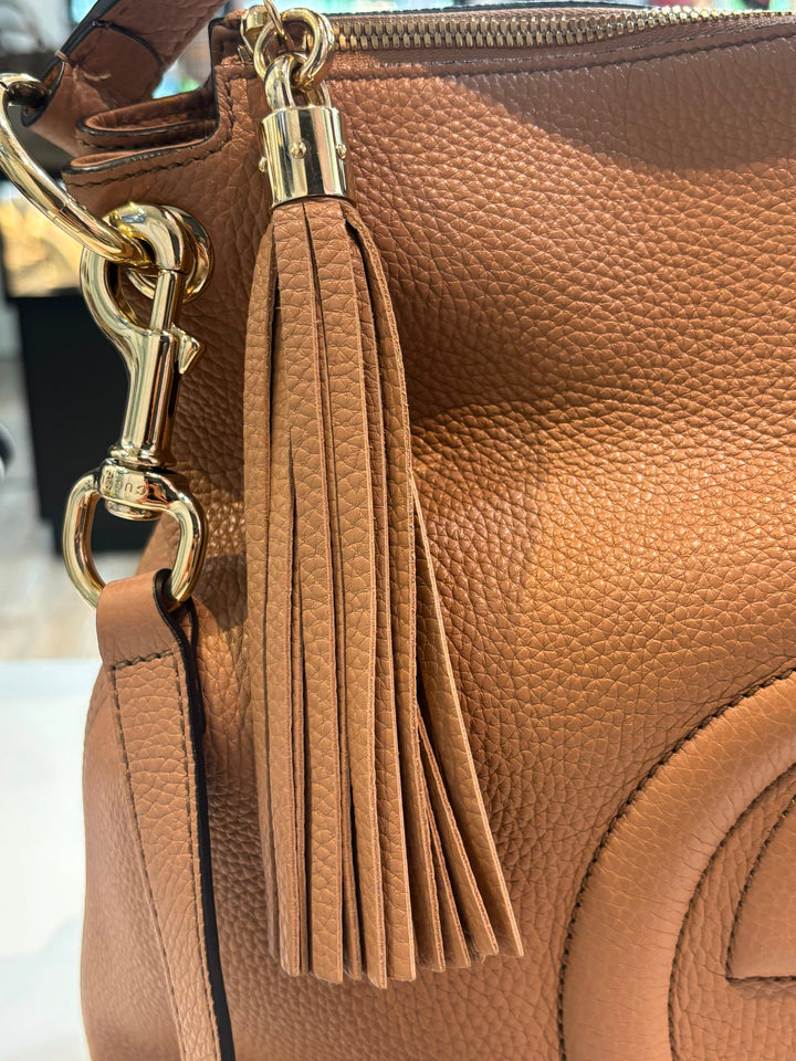 GUCCI CAMELIA PEBBLED CALFSKIN LEATHER SOHO HOBO BAG