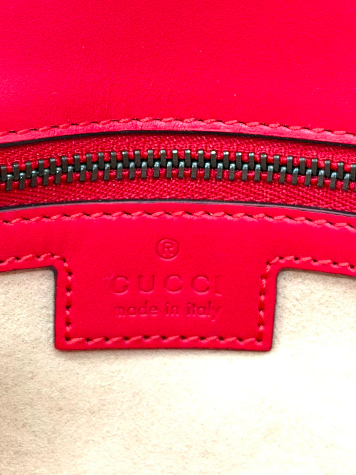 GUCCI GG MARMONT MATELASSÉ QUILTED CALFSKIN MEDIUM SHOULDER BAG