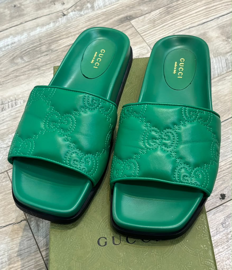 GUCCI GG MATELASSÉ LEATHER SLIDE MULES