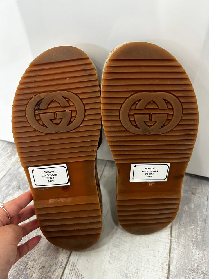 GUCCI GG SUPREME ANGELINA PLATFORM SLIDE SANDALS