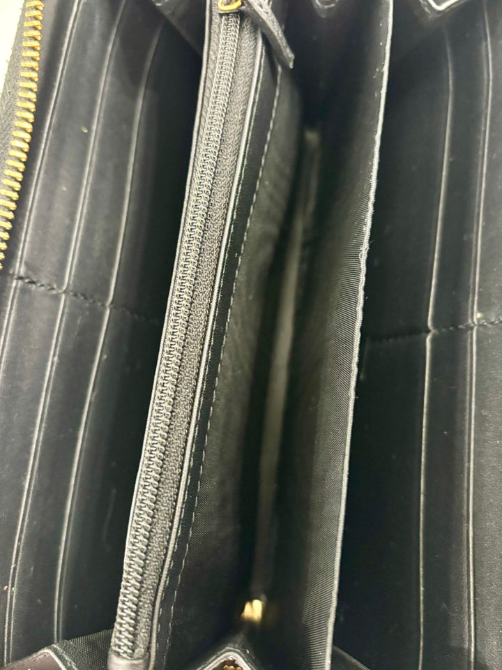 GUCCI GG SUPREME MONOGRAM BEES ZIP AROUND WALLET