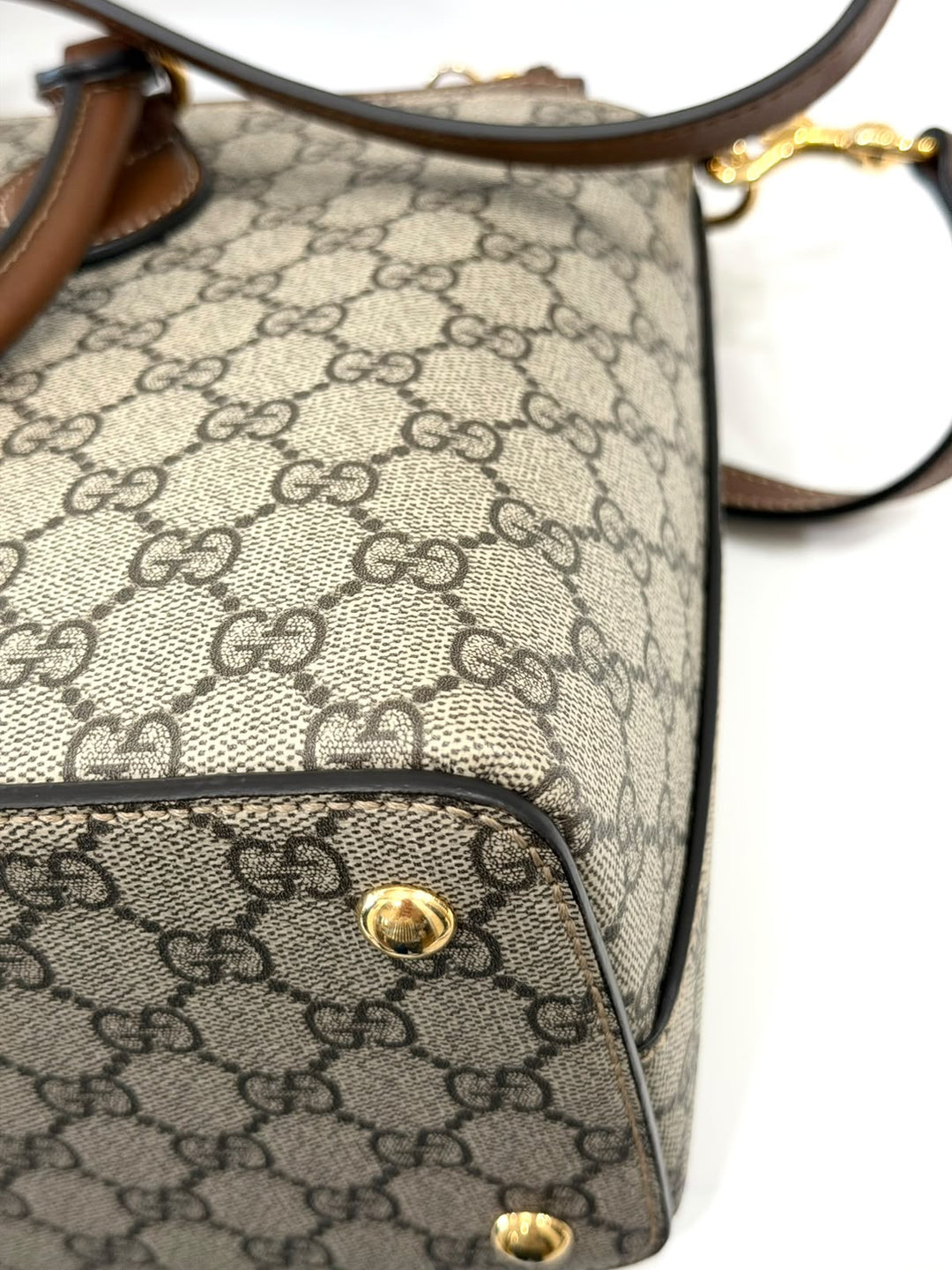 GUCCI GG SUPREME MONOGRAM SMALL ZIP TOP TOTE BAG