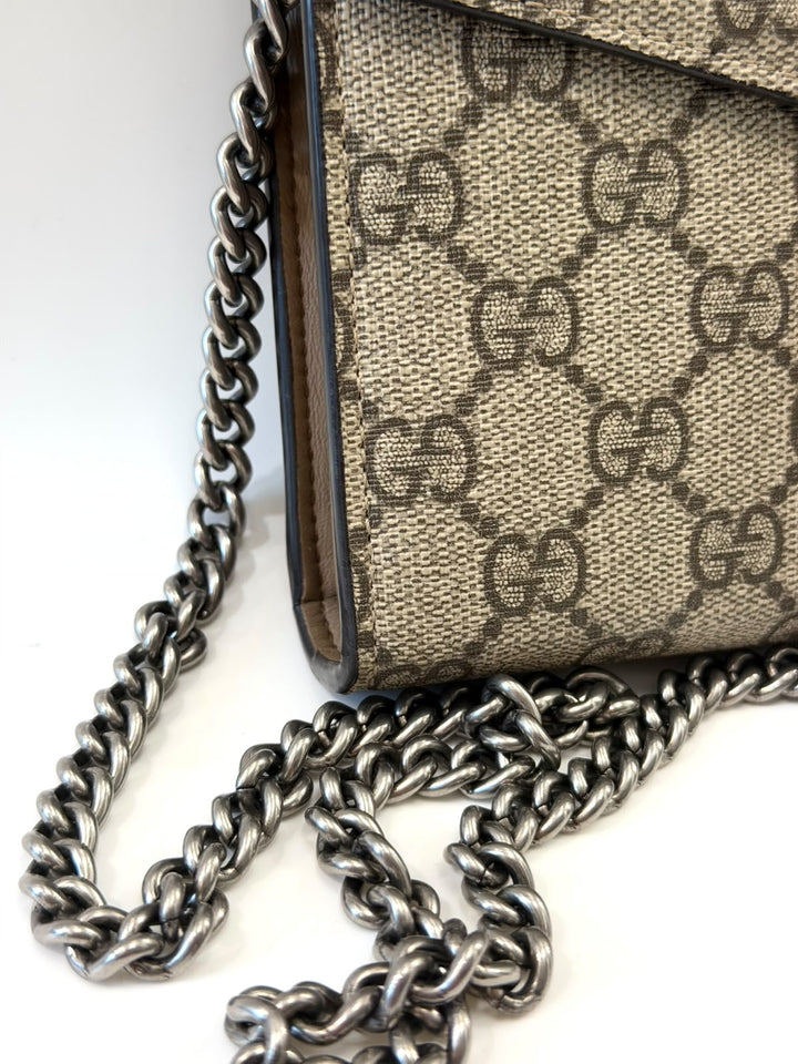 GUCCI GG SUPREME MONOGRAM MINI DIONYSUS CHAIN WALLET