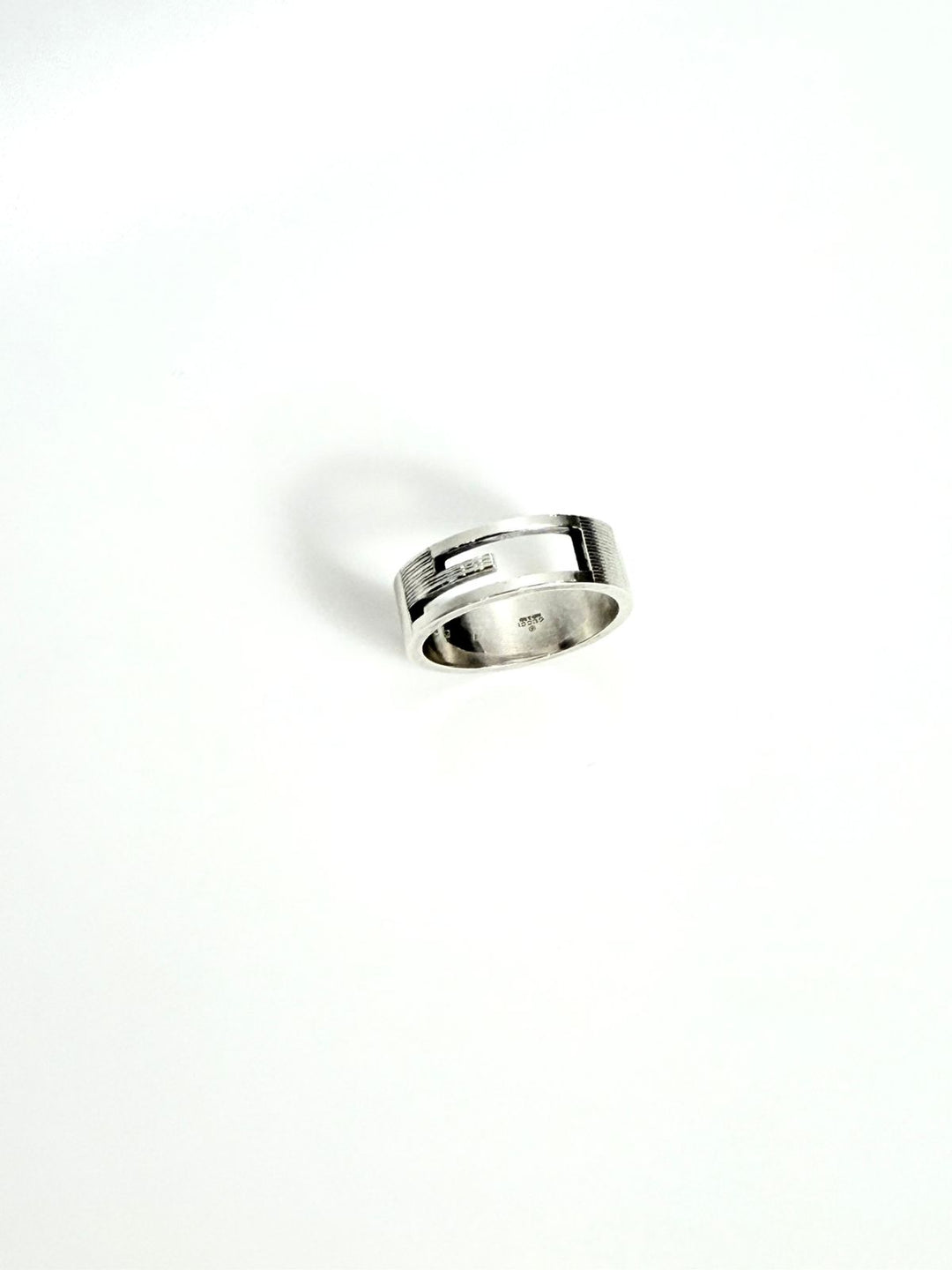 GUCCI CUTOUT G LOGO STERLING SILVER RING