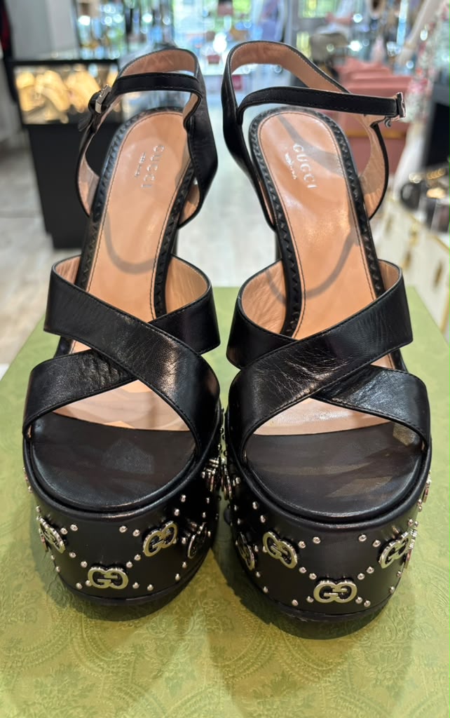 GUCCI JANAYA INTERLOCKING G STUDS CALFSKIN LEATHER PLATFORM SANDALS