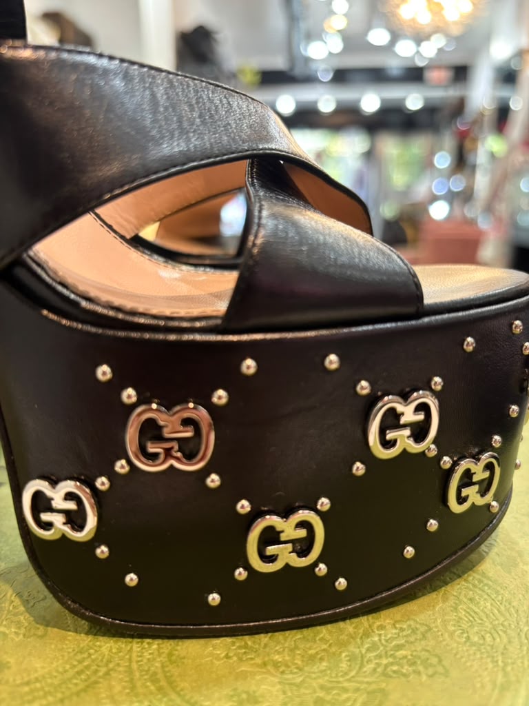 GUCCI JANAYA INTERLOCKING G STUDS CALFSKIN LEATHER PLATFORM SANDALS
