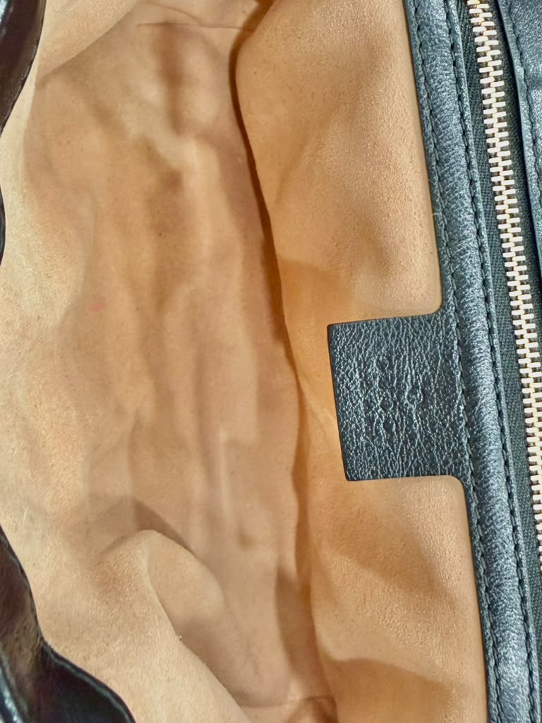 GUCCI MONOGRAM MATELASSE DIAGONAL SMALL GG MARMONT SHOULDER BAG