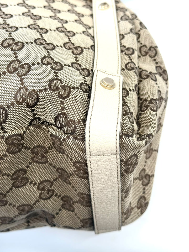 GUCCI MONOGRAM MEDIUM ABBEY SHOULDER BAG