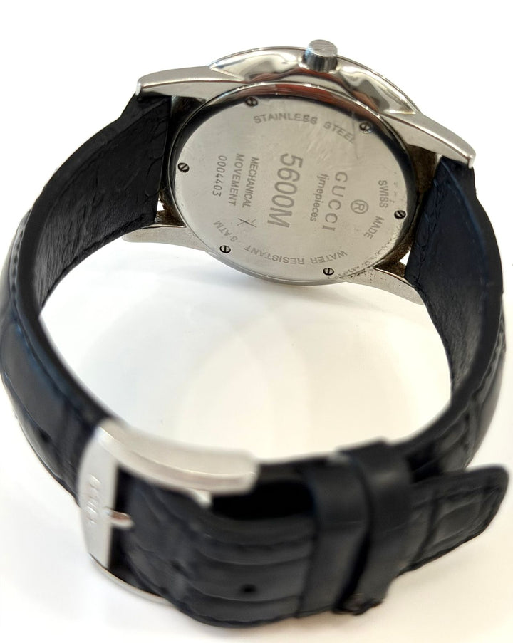 GUCCI OROLOGIO 5600M CROC EMBOSSED LEATHER STRAP WATCH
