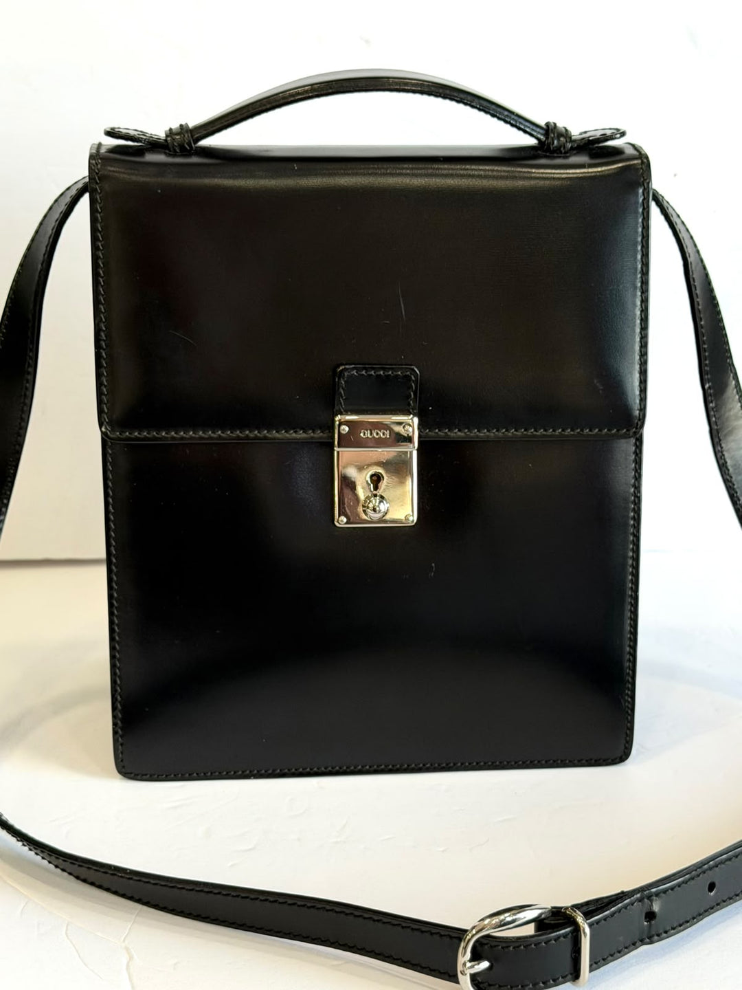 GUCCI PATENT LEATHER SHOULDER BAG