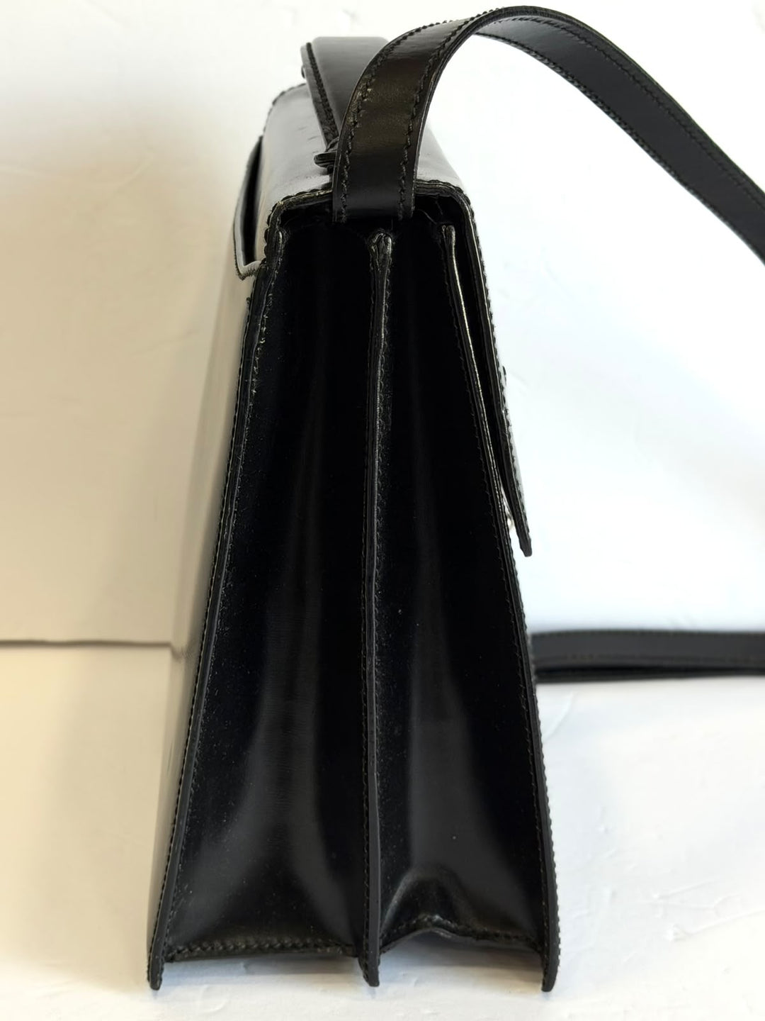 GUCCI PATENT LEATHER SHOULDER BAG
