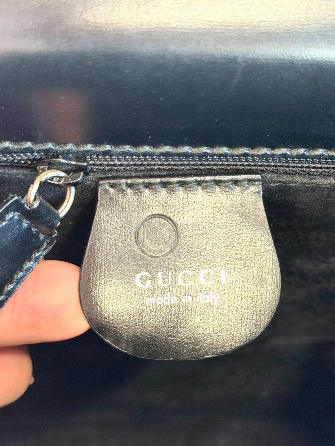 GUCCI PATENT LEATHER SHOULDER BAG