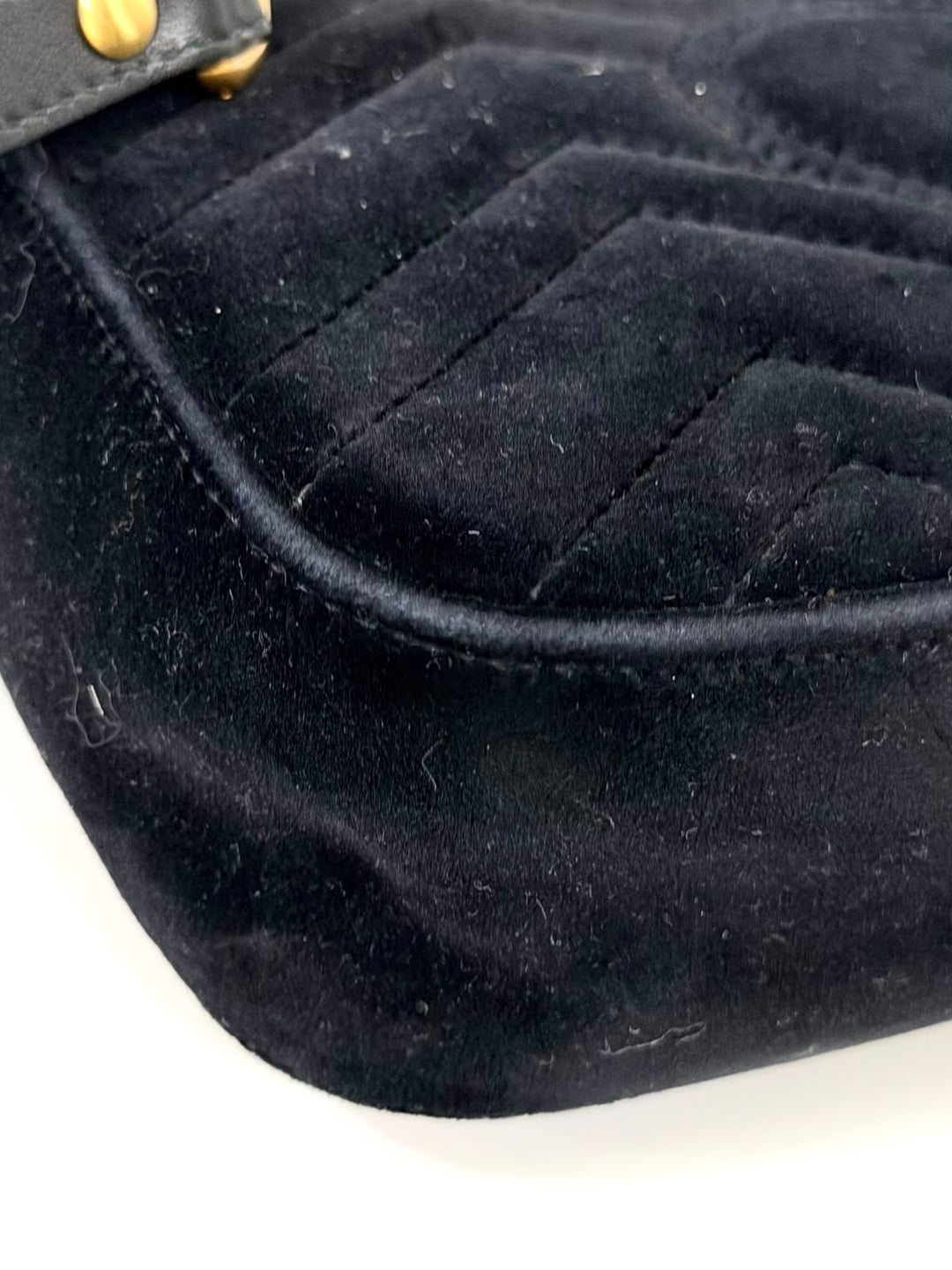 GUCCI VELVET MATELASSE MINI GG MARMONT SHOULDER BAG