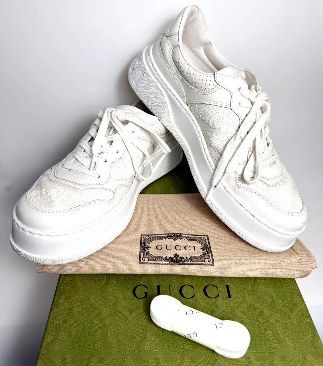 GUCCI GG EMBOSSED LEATHER MEN&