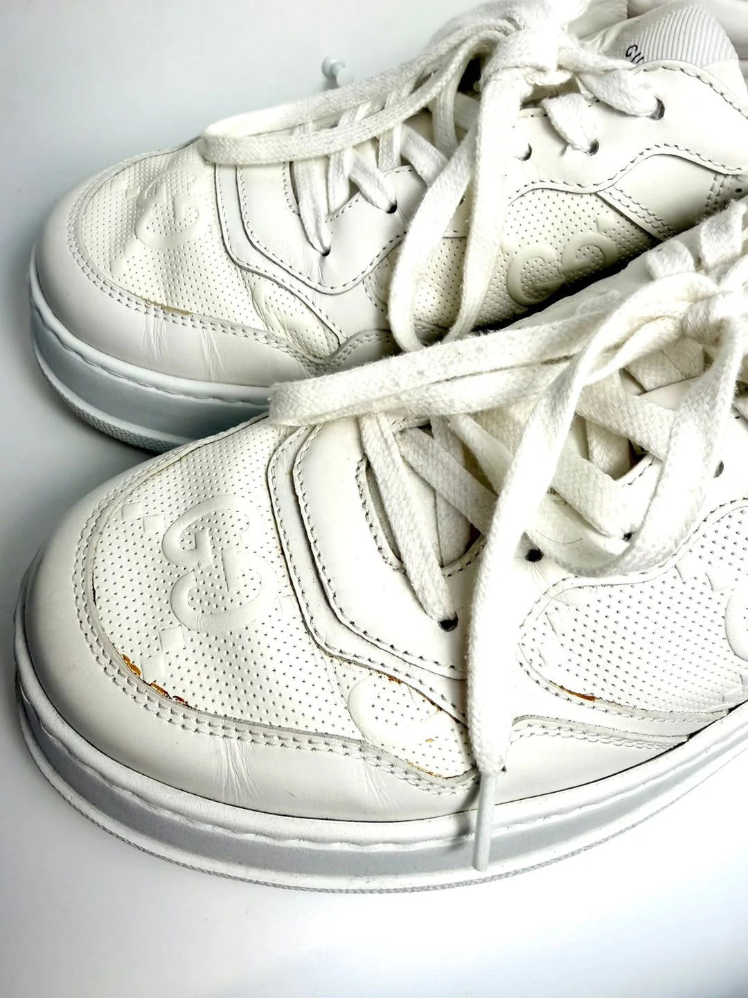 GUCCI GG EMBOSSED LEATHER MEN&