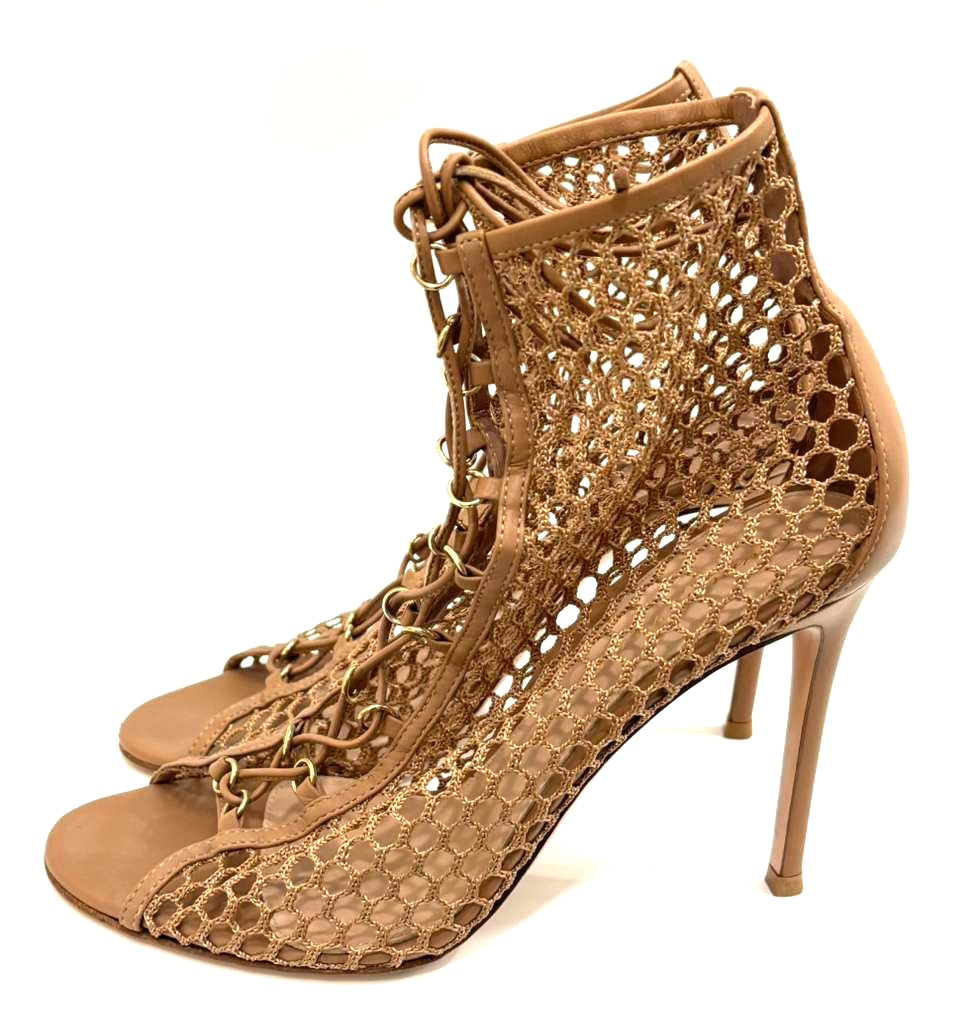 GIANVITO ROSSI HELENA LACE-UP ANKLE BOOTIES
