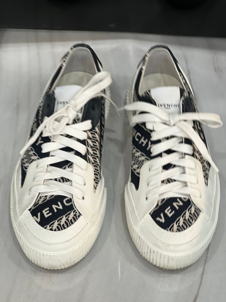 GIVENCHY CHAIN TENNIS LIGHT SNEAKERS