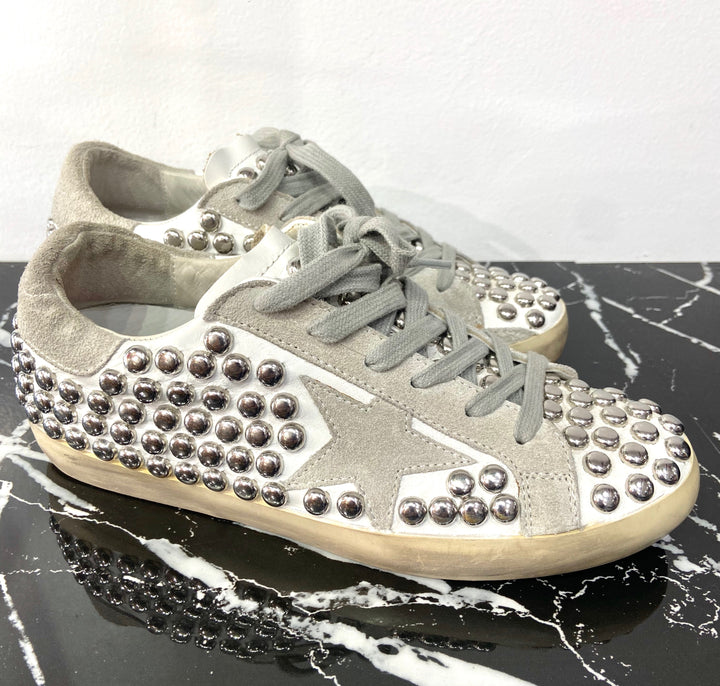 GOLDEN GOOSE STUDDED SUPERSTAR SNEAKERS