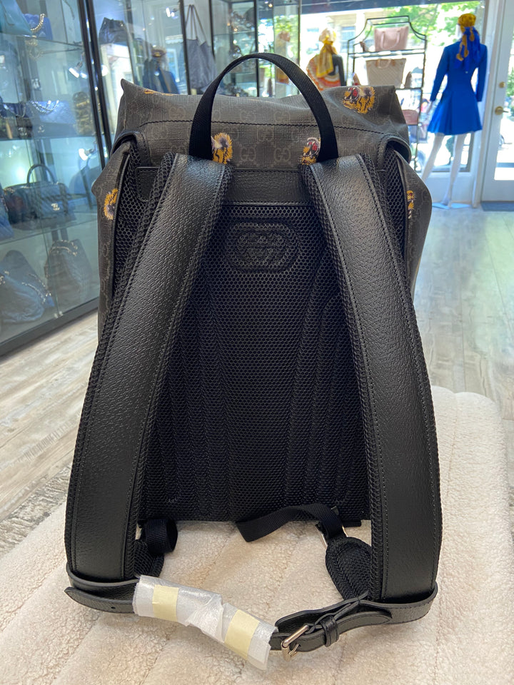 GUCCI GG TIGER PRINT MEDIUM BACKPACK