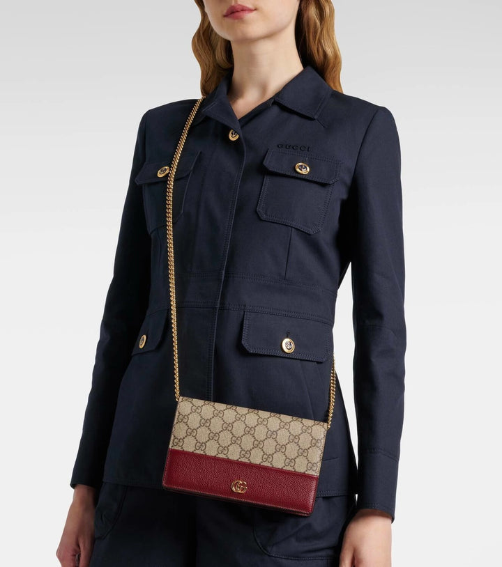GUCCI GG MARMONT BI-COLOR WALLET ON CHAIN