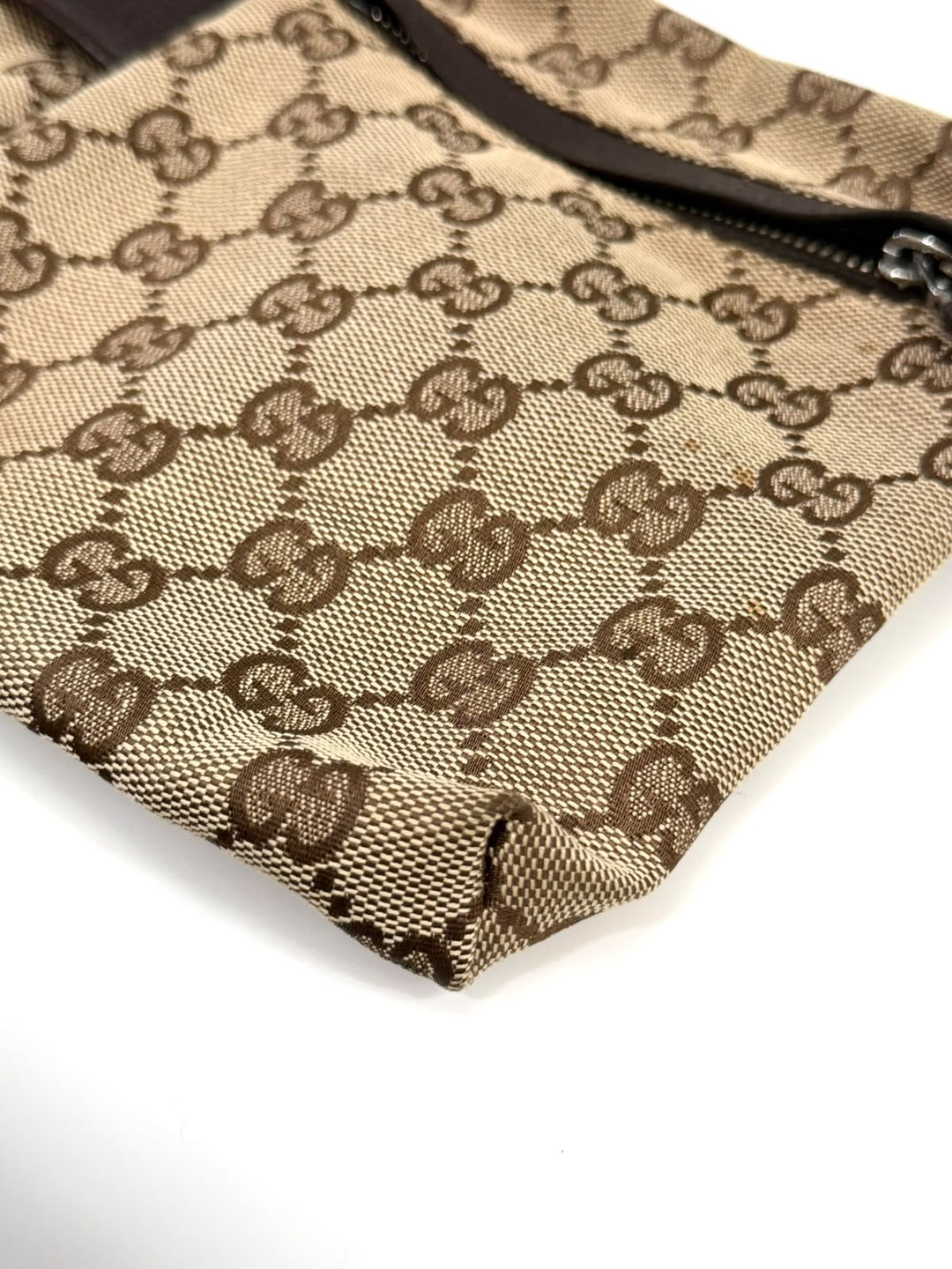GUCCI GG SUPREME MONOGRAM DOUBLE POCKET BELT BAG