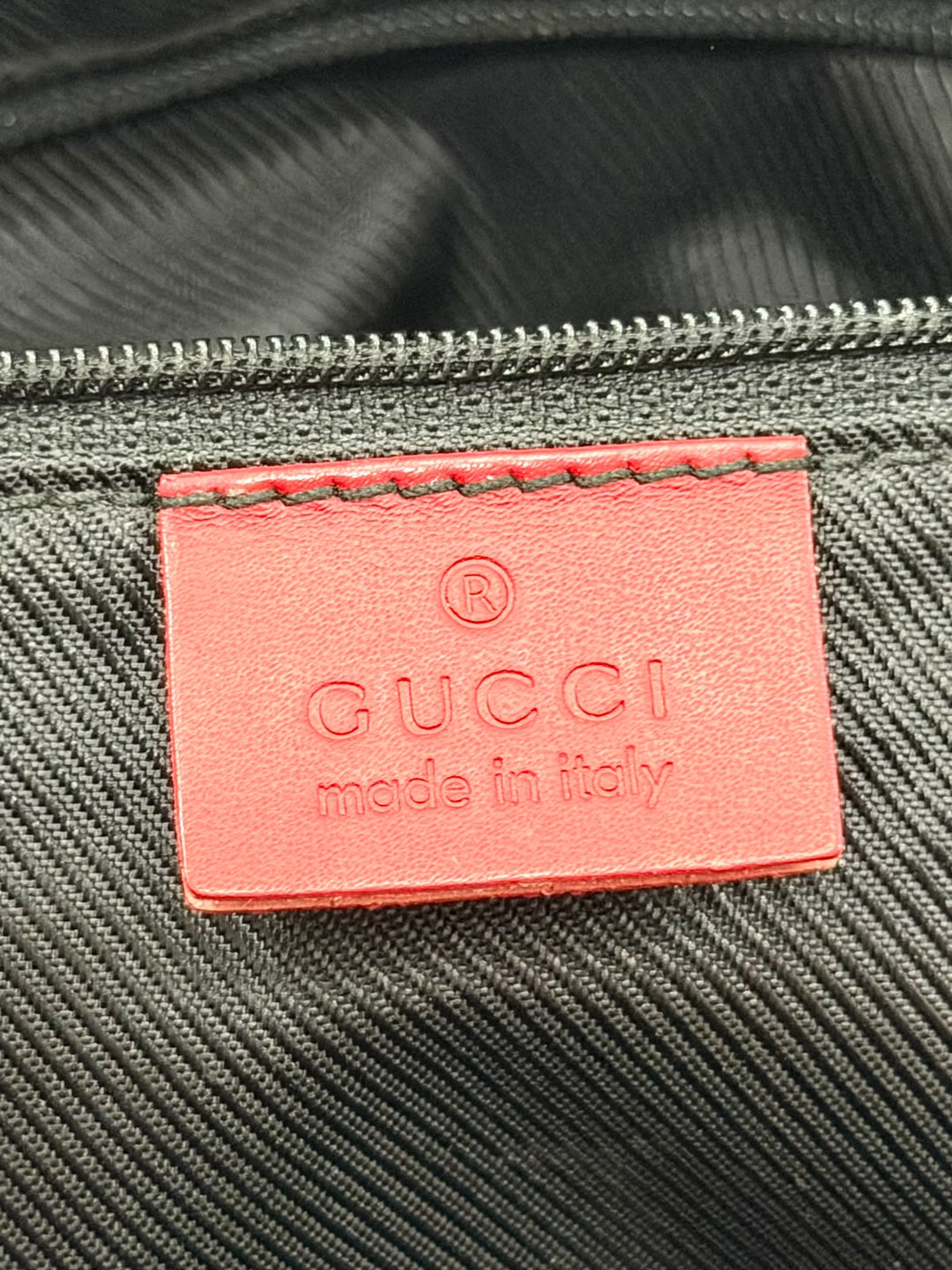 GUCCI GG MONOGRAM MEDIUM BUCKET TOTE BAG