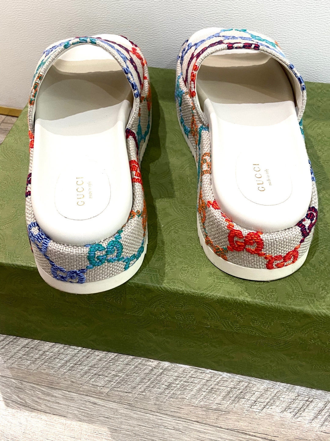GUCCI GG MULTICOLOR ANGELINA PLATFORM SLIDE SANDALS