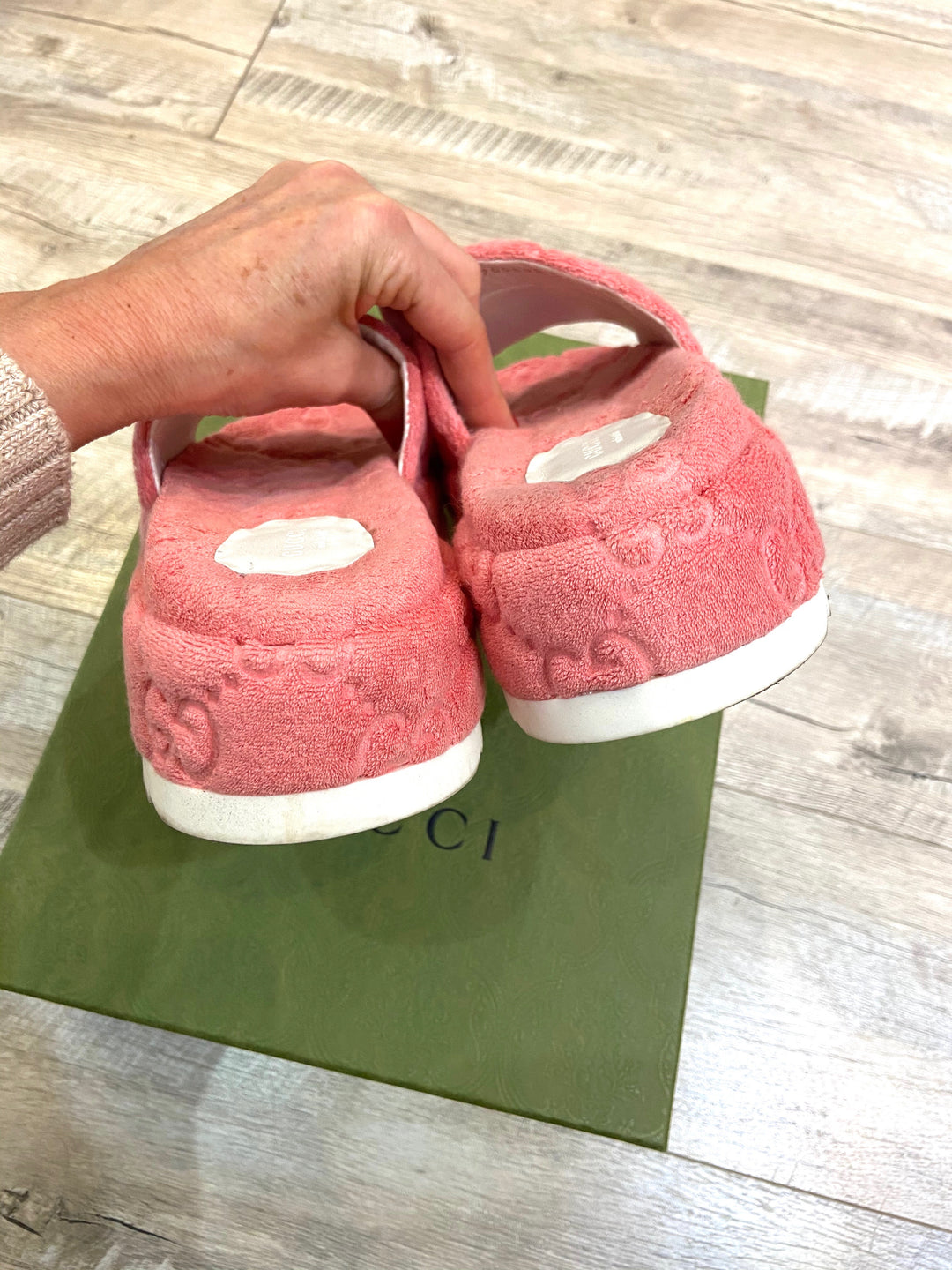 GUCCI GG PLATFORM SPONGE SLIDE SANDALS IN WILD ROSE – Caroline's