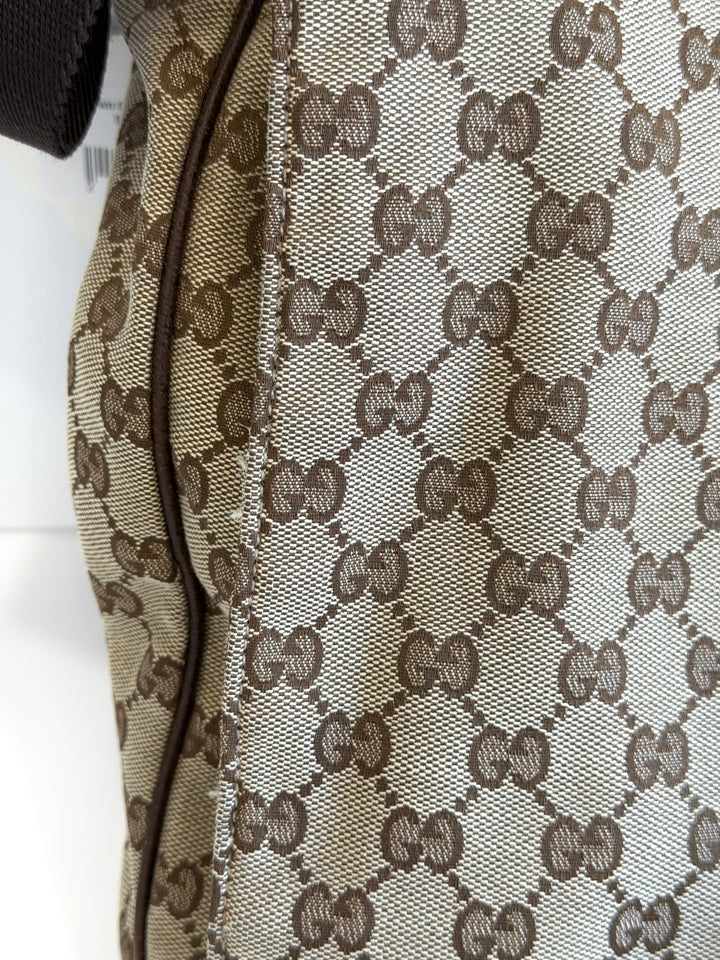 GUCCI GG SUPREME FLAP MESSENGER BAG
