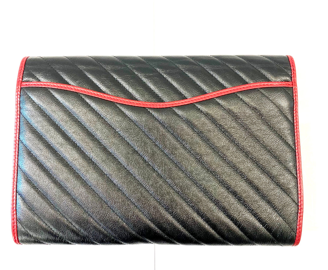 GUCCI MATELASSE LEATHER TORCHON GG MARMONT CLUTCH BAG