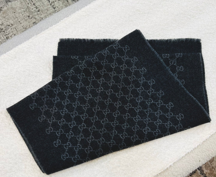 GUCCI GG JACQUARD KNITTED WOOL SCARF