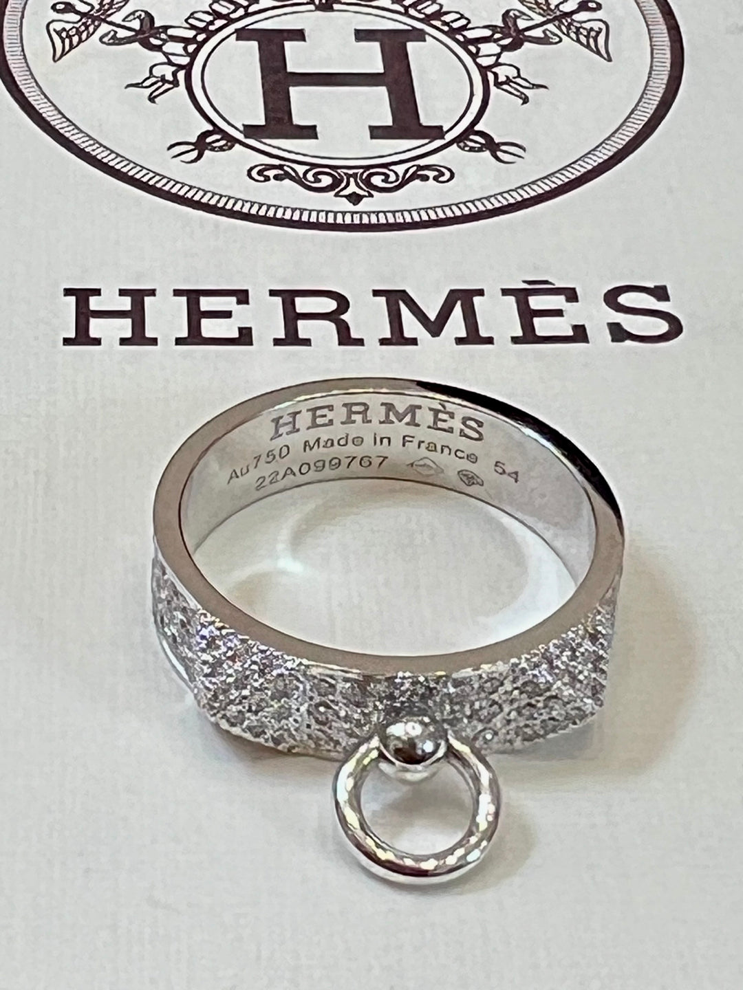 HERMÈS 18K WHITE GOLD DIAMOND PM COLLIER DE CHIEN PAVE RING