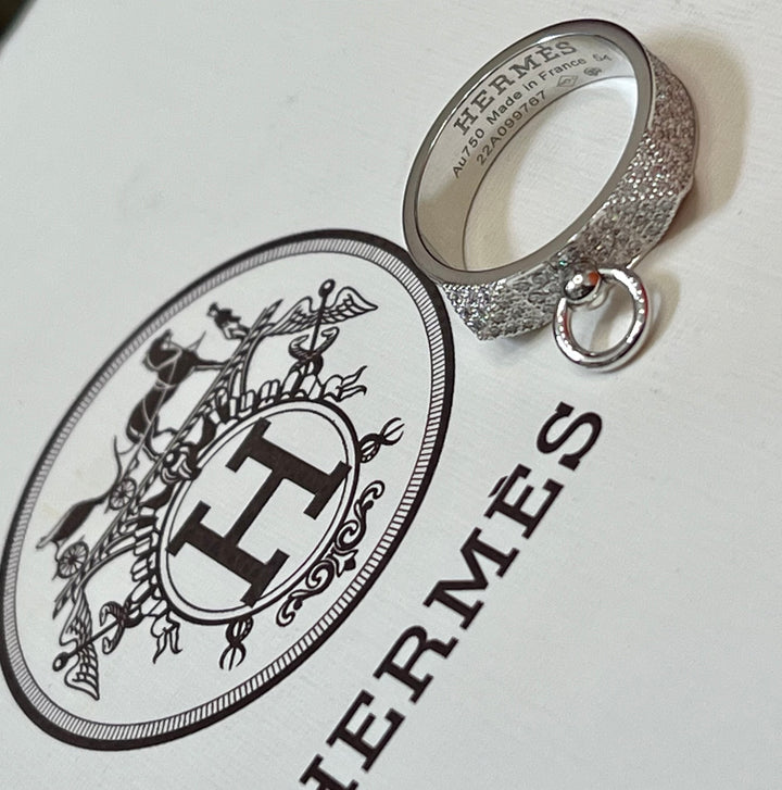 HERMÈS 18K WHITE GOLD DIAMOND PM COLLIER DE CHIEN PAVE RING