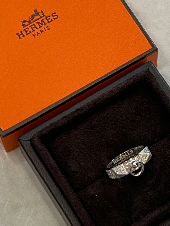 HERMÈS 18K WHITE GOLD DIAMOND PM COLLIER DE CHIEN PAVE RING