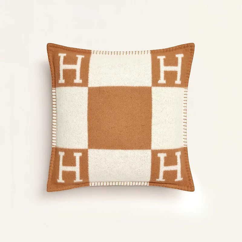 HERMÈS AVALON ECRU &amp; CAMEL SIGNATURE H PILLOW