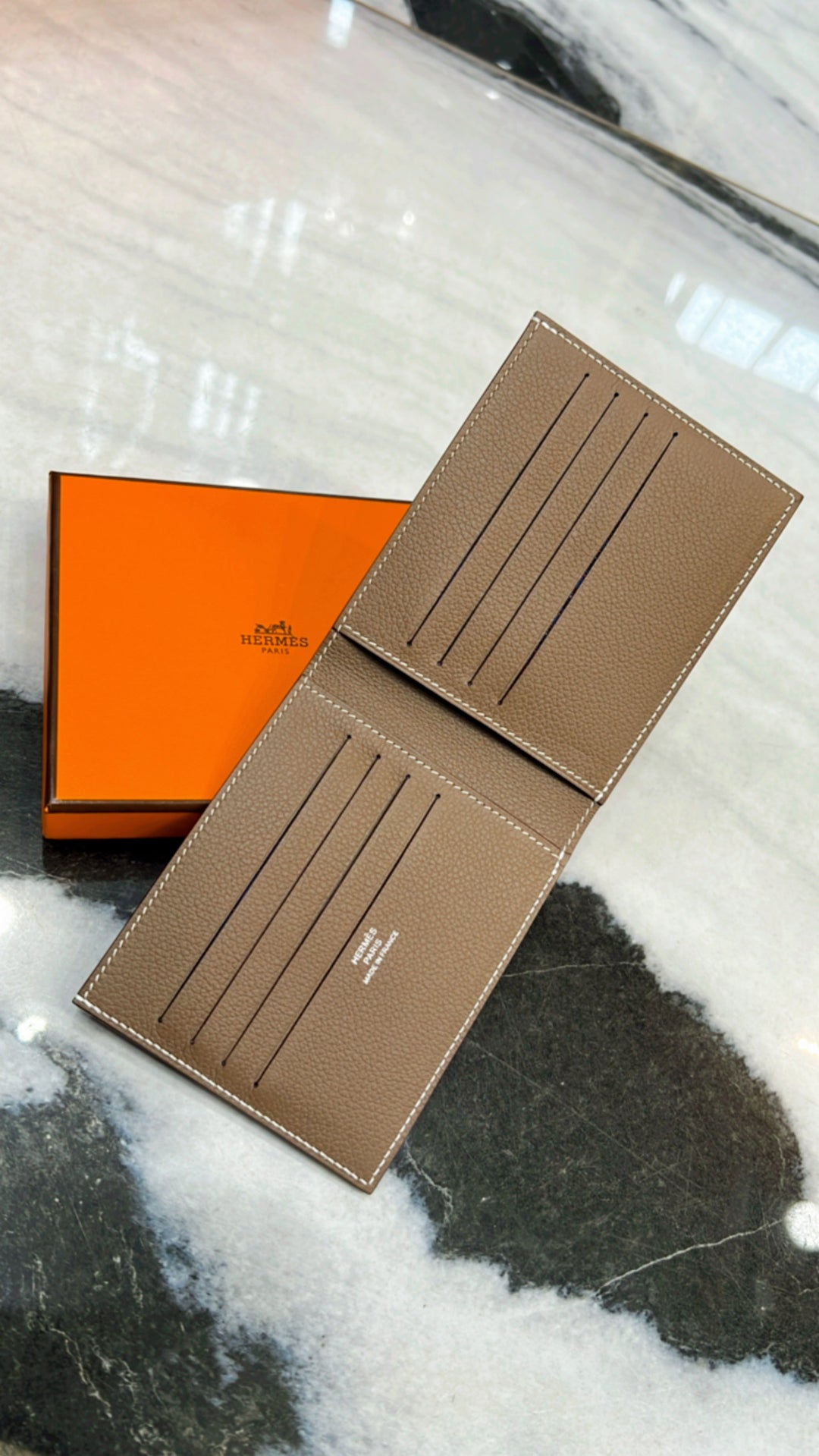 HERMÈS CITIZEN TWILL BI-FOLD CALFSKIN LEATHER WALLET – Caroline's