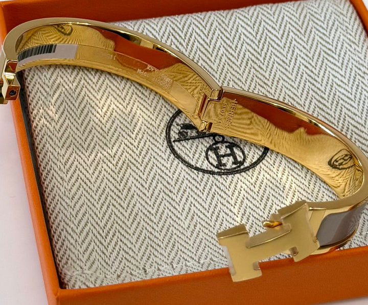 HERMÈS CLIC CLAC H ENAMEL BRACELET PM – MARRON GLACÉ